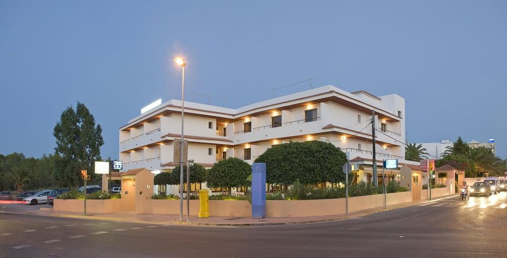 Hotel Bahia Playa サンアントニオアバド エクステリア 写真